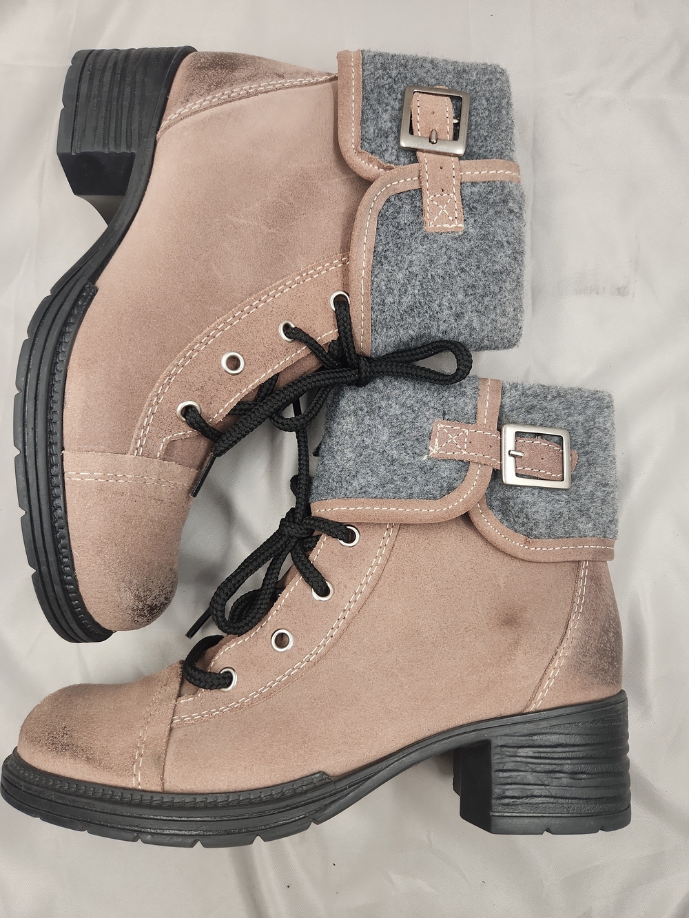 Martino, Handcrafted Canada, Leather, Ankle Boot with Gray Felt Cuff and Buckle